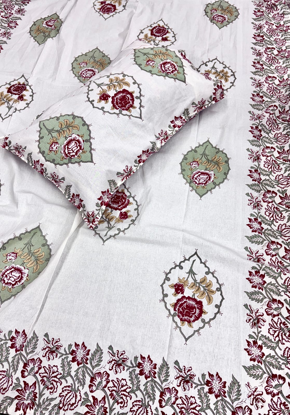 Pure cotton single bedsheet with 1 pillow cover (Size 60x90 inches)