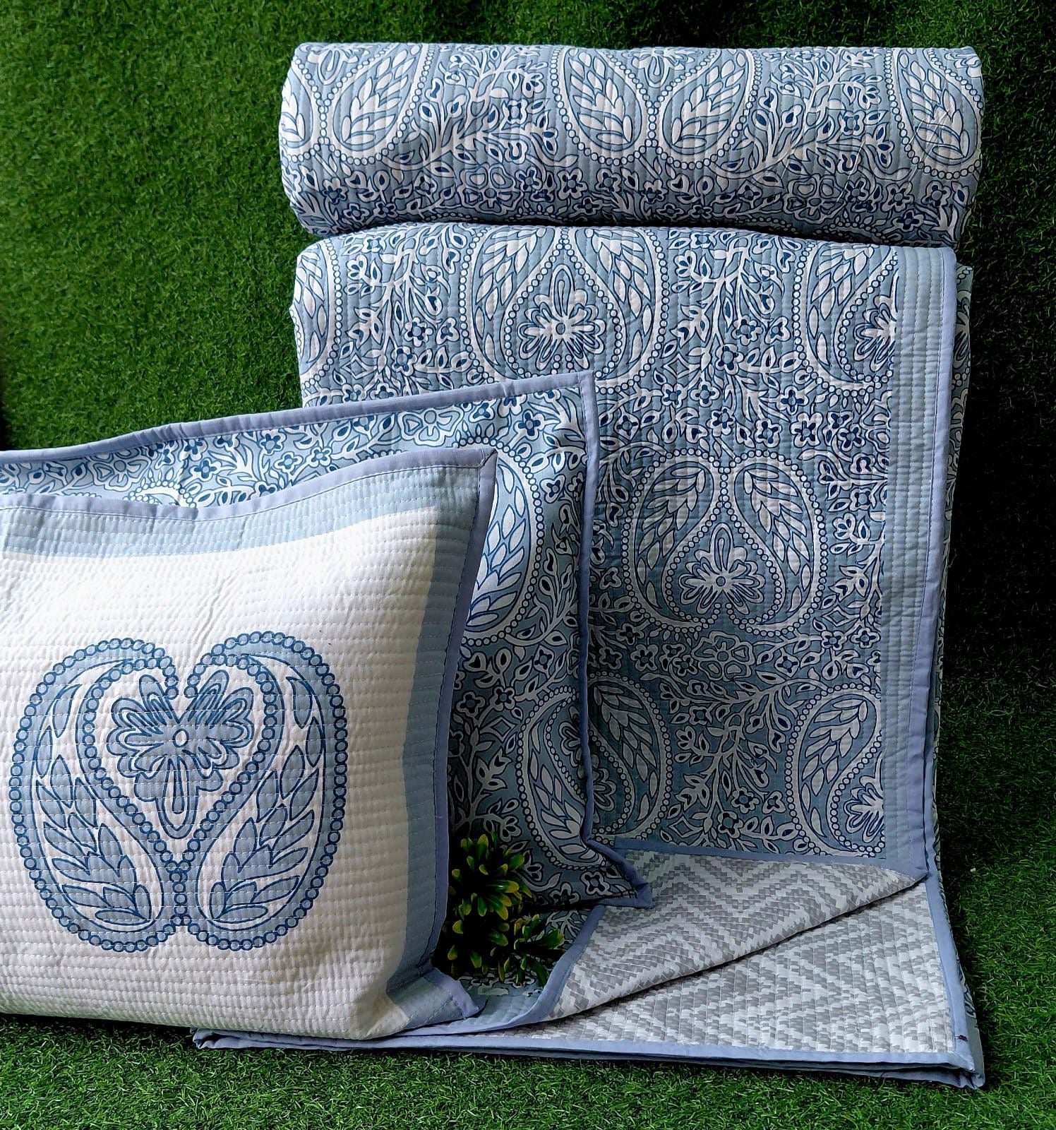 Pure cotton quilted bedcovers with two quilted pillow covers (90x108 inches)