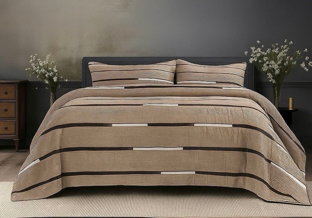 Warm winter super king size bedsheets with 2 pillow covers (108x108 inches)