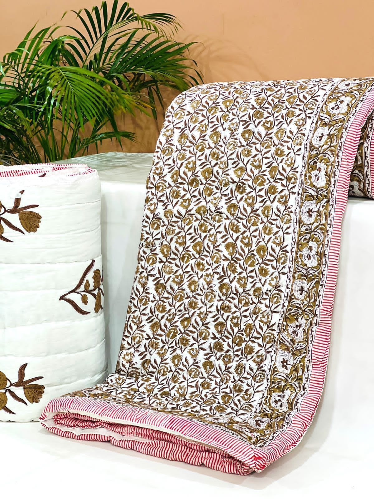 Pure mulmul cotton filled reversible double razai (90x108 inches)