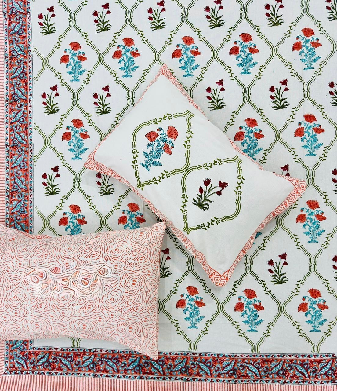Pure cotton handblock printed king size bedsheet with 2 pillow covers (100x108 inches)