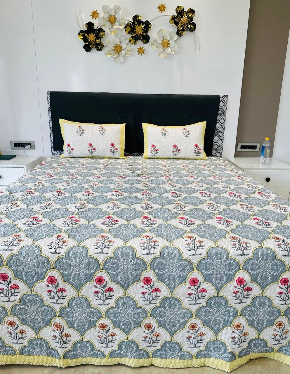 Pure mulmul cotton paani jaal quilted hand-block printed double bedcover with 2 quilted pillow covers for king size beds (90x108 inches)