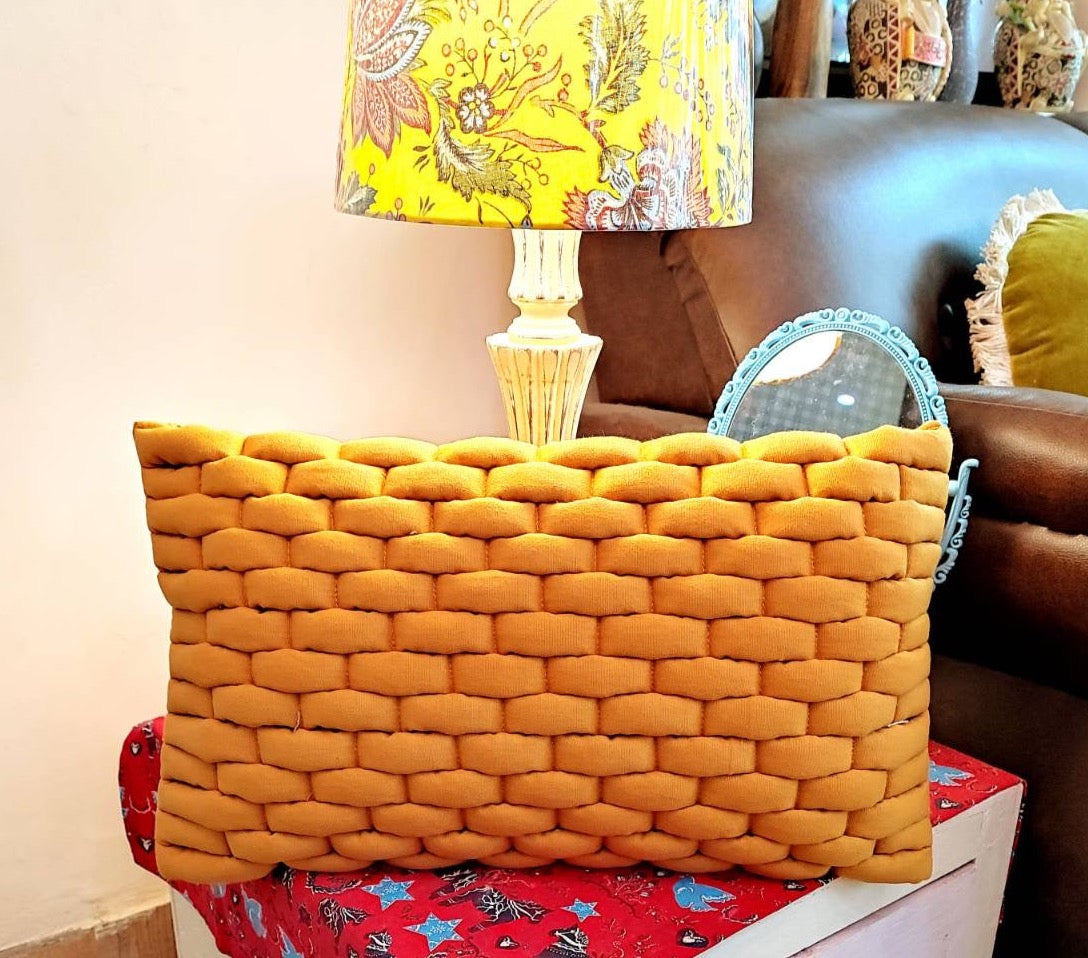 Interwoven rectangular cushion cover (30x50 cms)