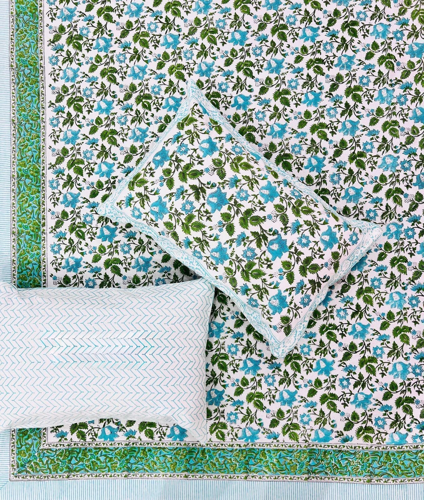 Pure cotton handblock printed king size bedsheet with 2 pillow covers (100x108 inches)