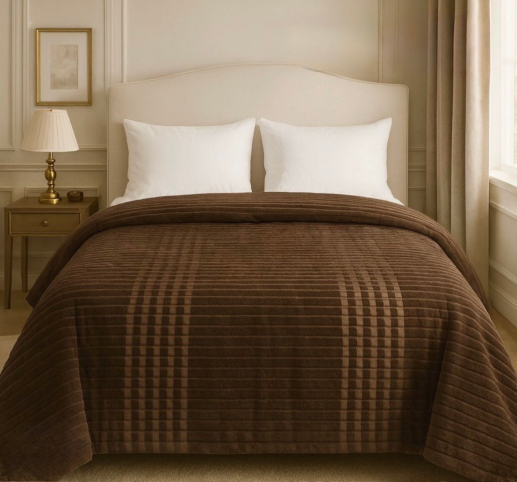 Solid flannel embossed warm king size quilt cover cum blanket