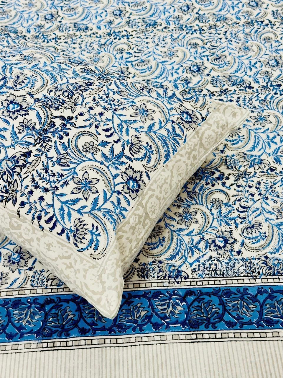 Pure cotton handblock printed king size bedsheet with 2 pillow covers (100x108 inches)