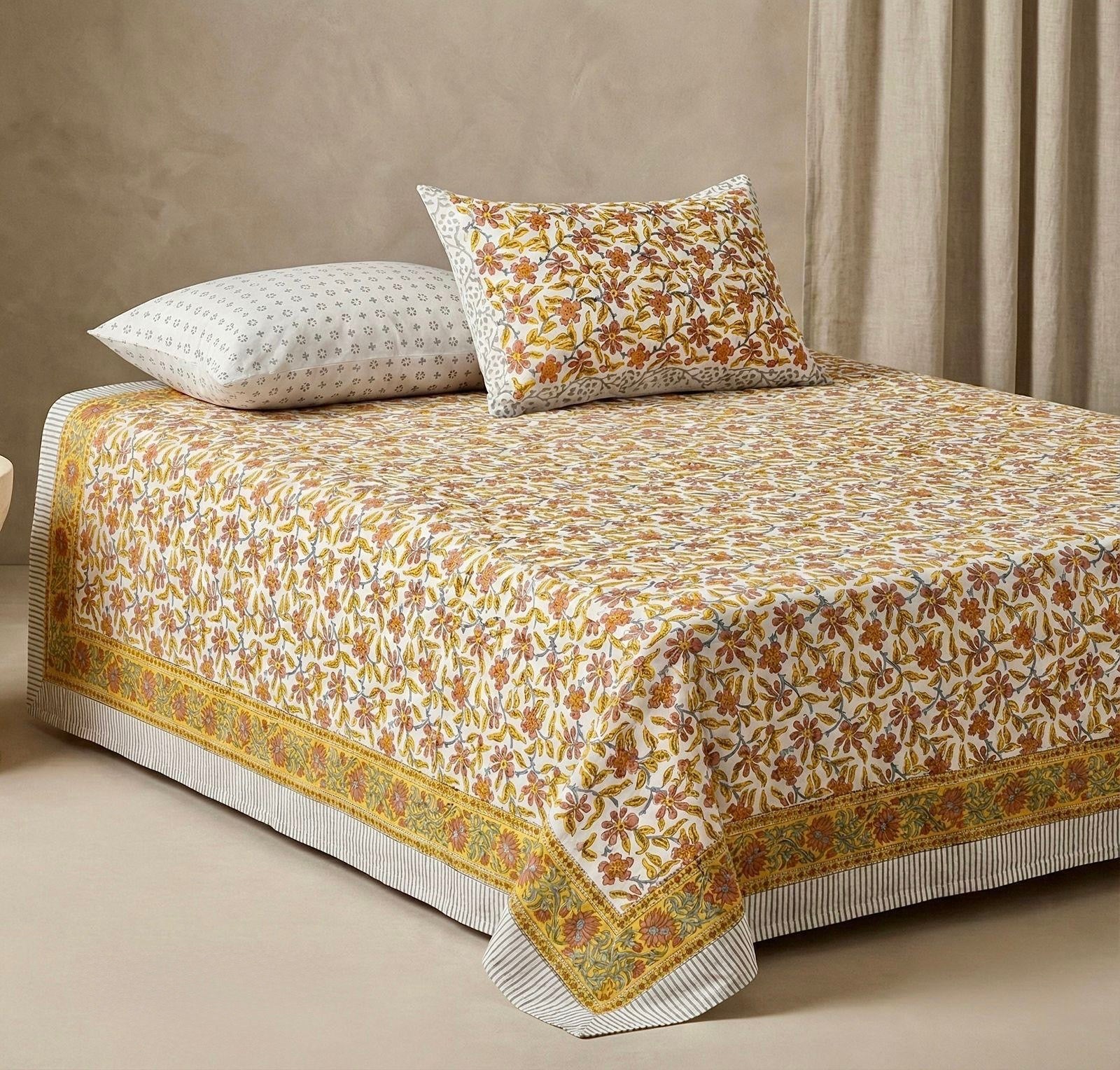 Pure cotton hand-block printed super king size double bedsheets with 2 pillow covers (108x108 inches)