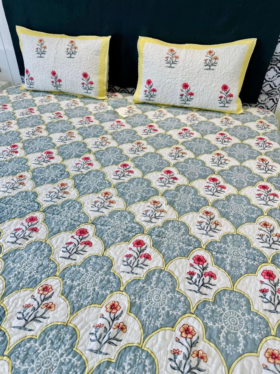 Pure mulmul cotton paani jaal quilted hand-block printed double bedcover with 2 quilted pillow covers for king size beds (90x108 inches)