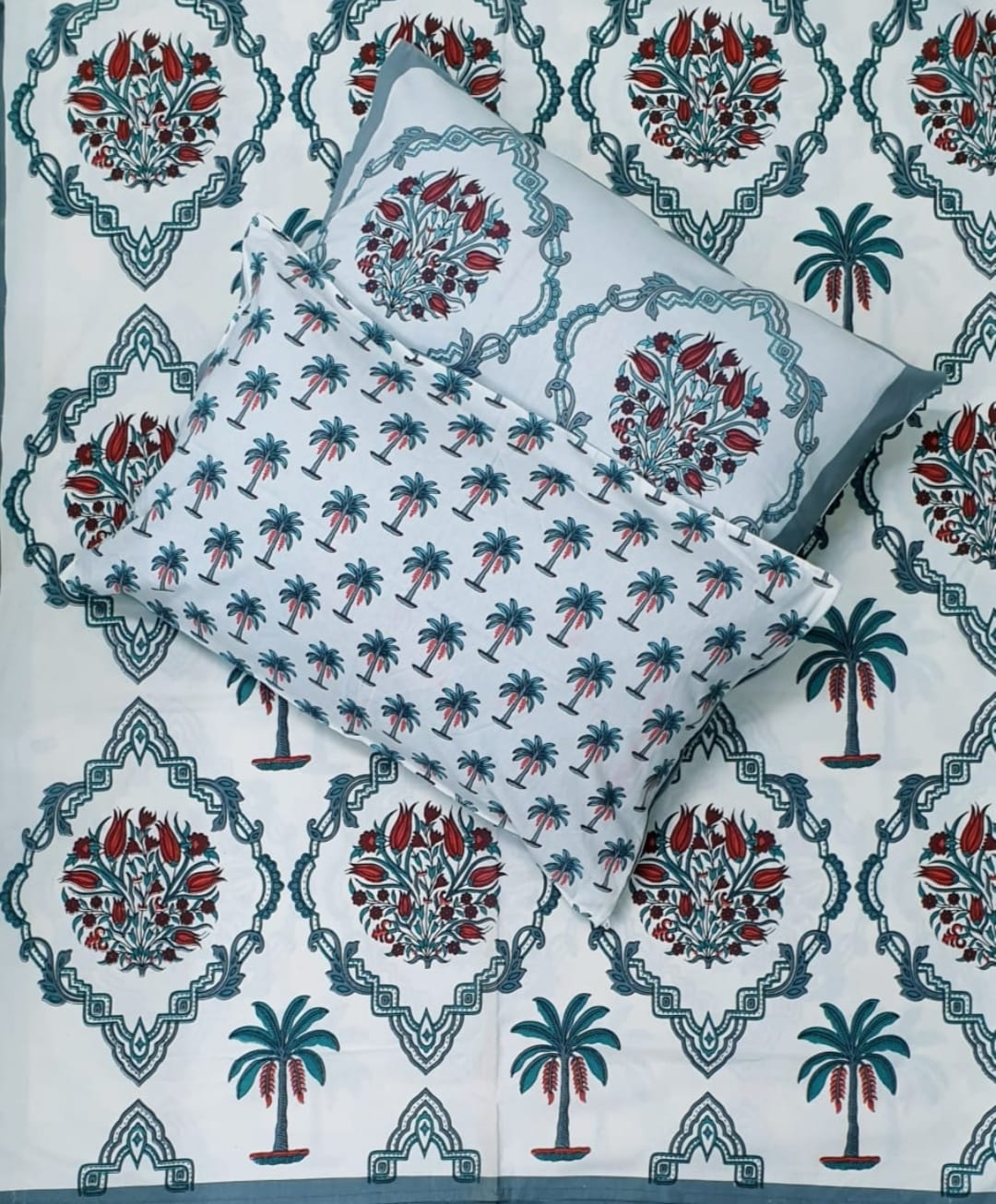 Pure cotton queen size bedsheet with two pillow covers (90x108 inches)