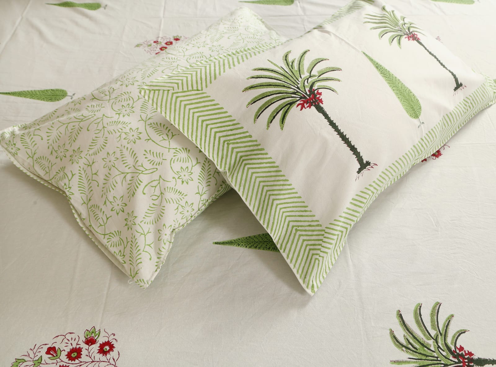 Premium pure cotton hand block printed queen size bedsheets with two pillow covers (90x108 inches)