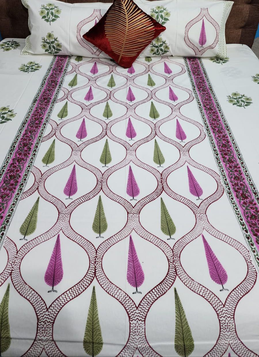 Wooden Handblock printed king size bedsheet with two flapped pillow covers (100x108 inches)