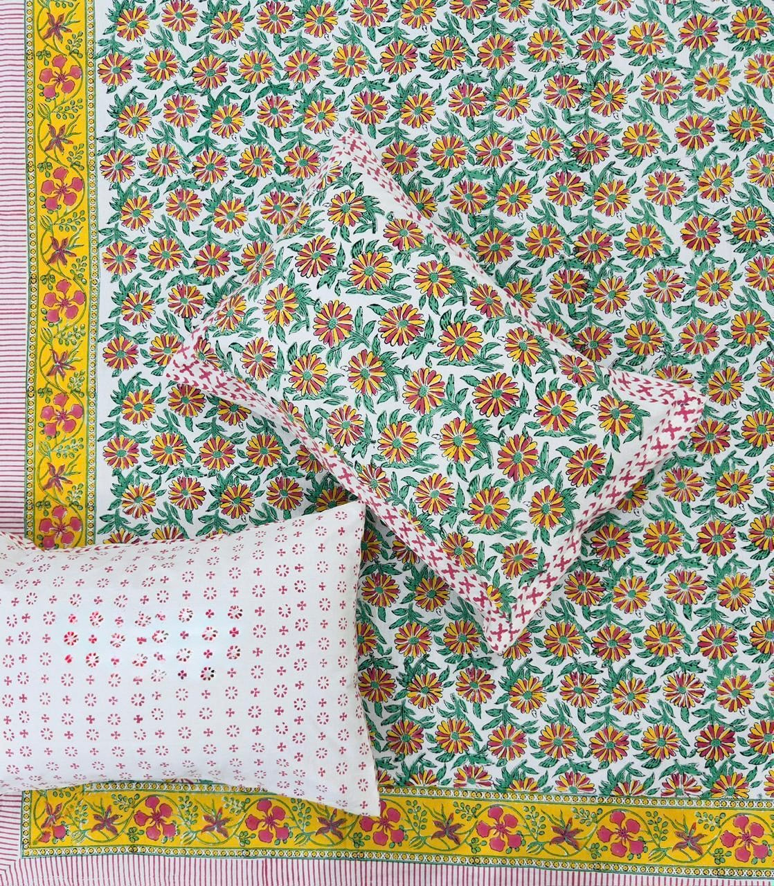 Pure cotton handblock printed king size bedsheet with 2 pillow covers (100x108 inches)