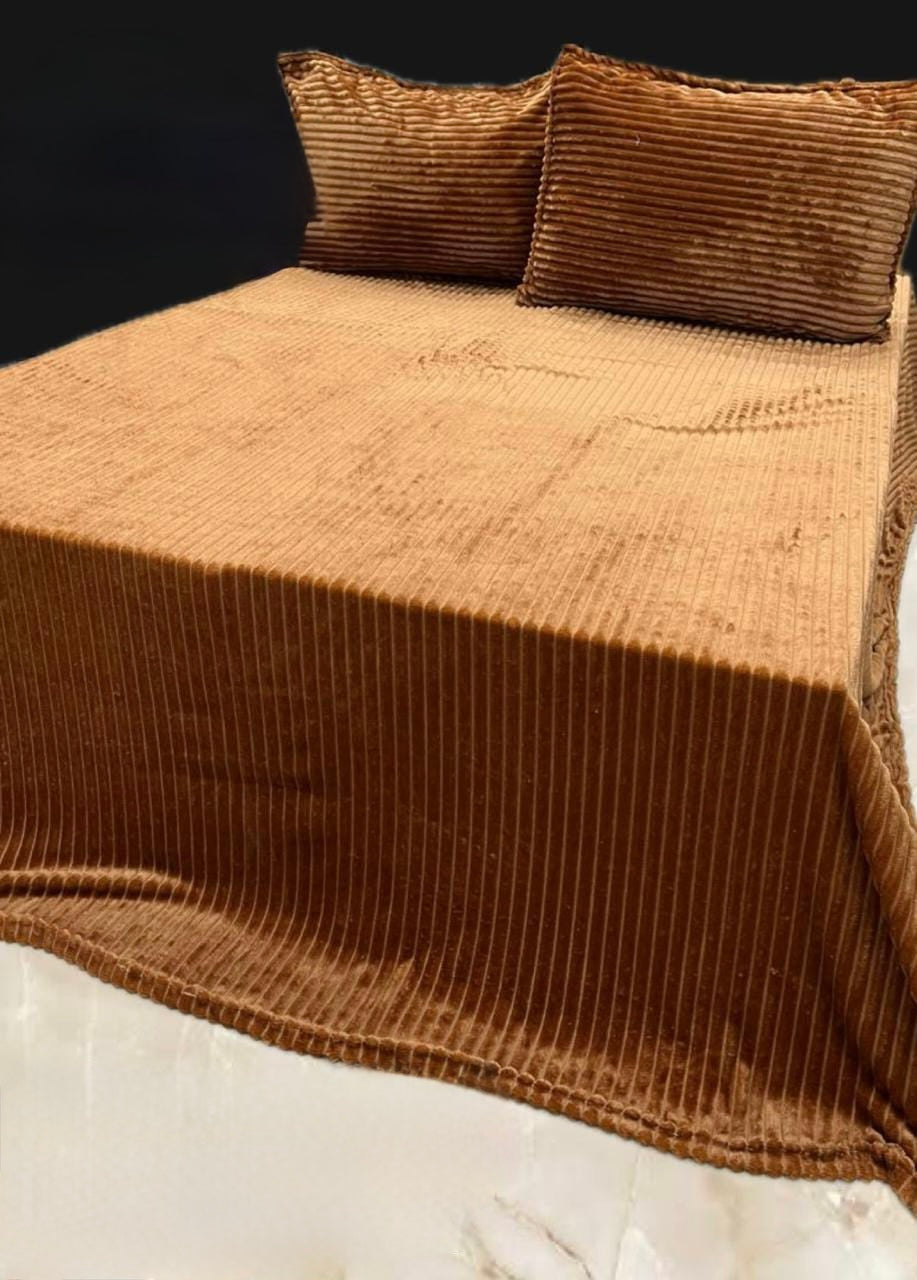 Warm solid colour double bedsheets with 2 pillow covers (100x105 inches)