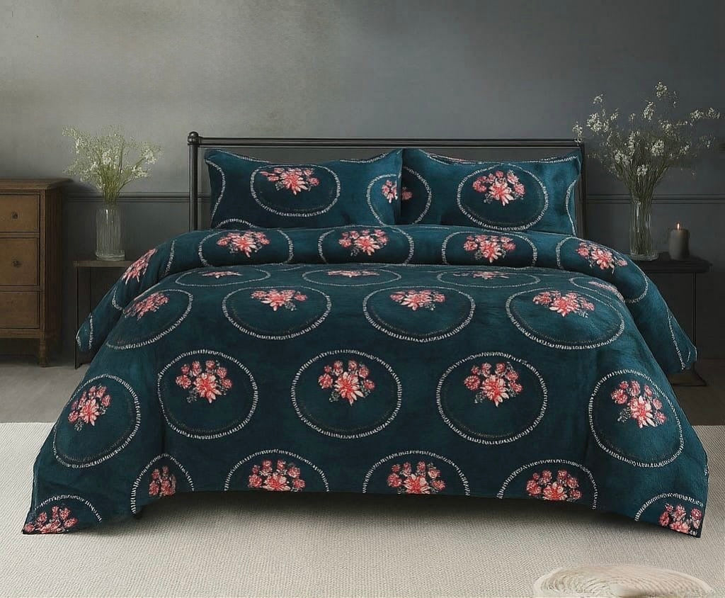 Warm winter super king size bedsheets with 2 pillow covers (108x108 inches)