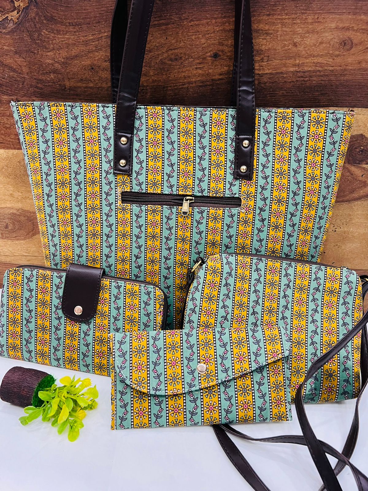4 Piece printed fabric handbag combos