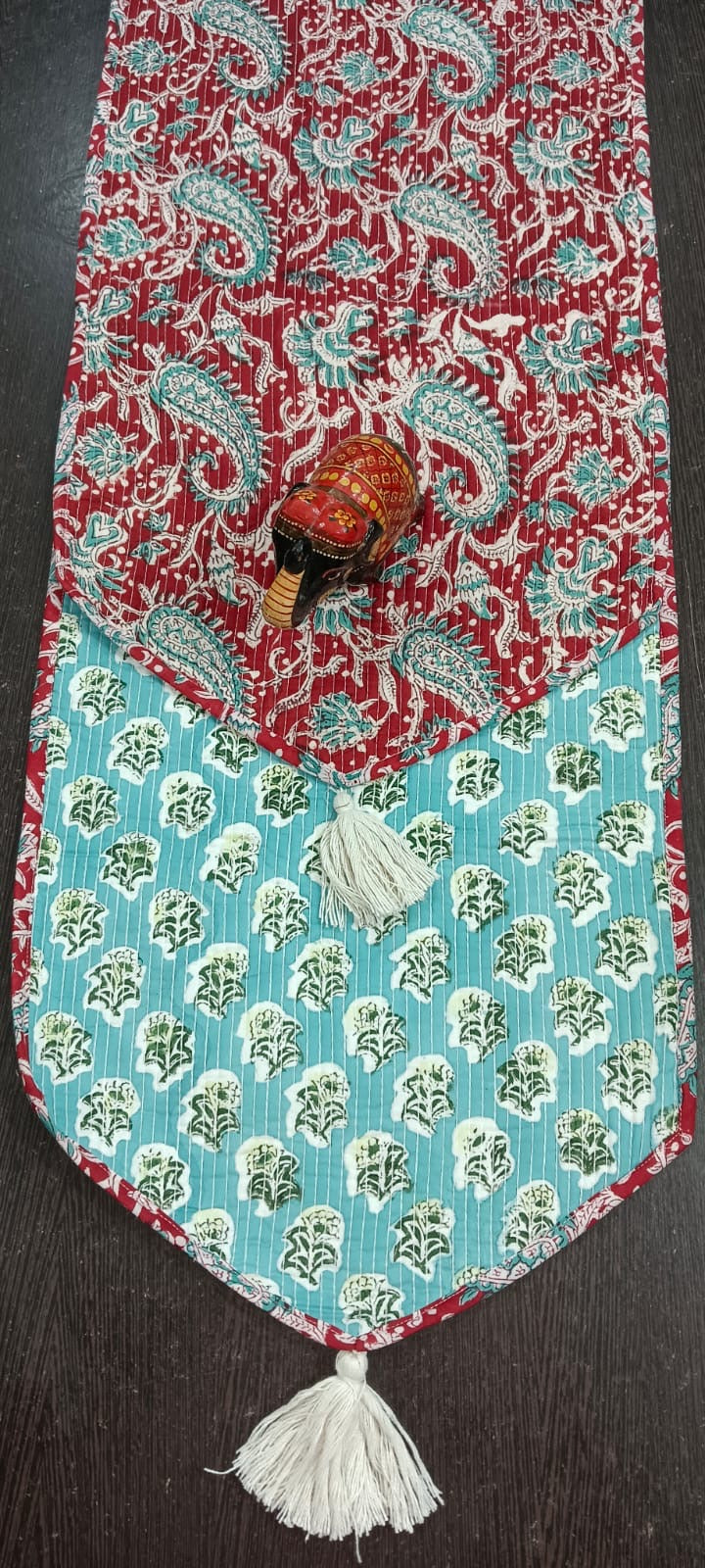 Pure cotton quilted table runners for 4 and 6 seater dining tables (13x72 inches) offer