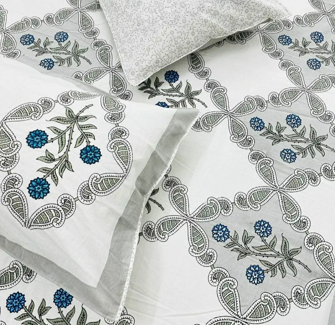 Super King size screen printed pure cotton bedsheet with two pillow cover (108x108 inches)