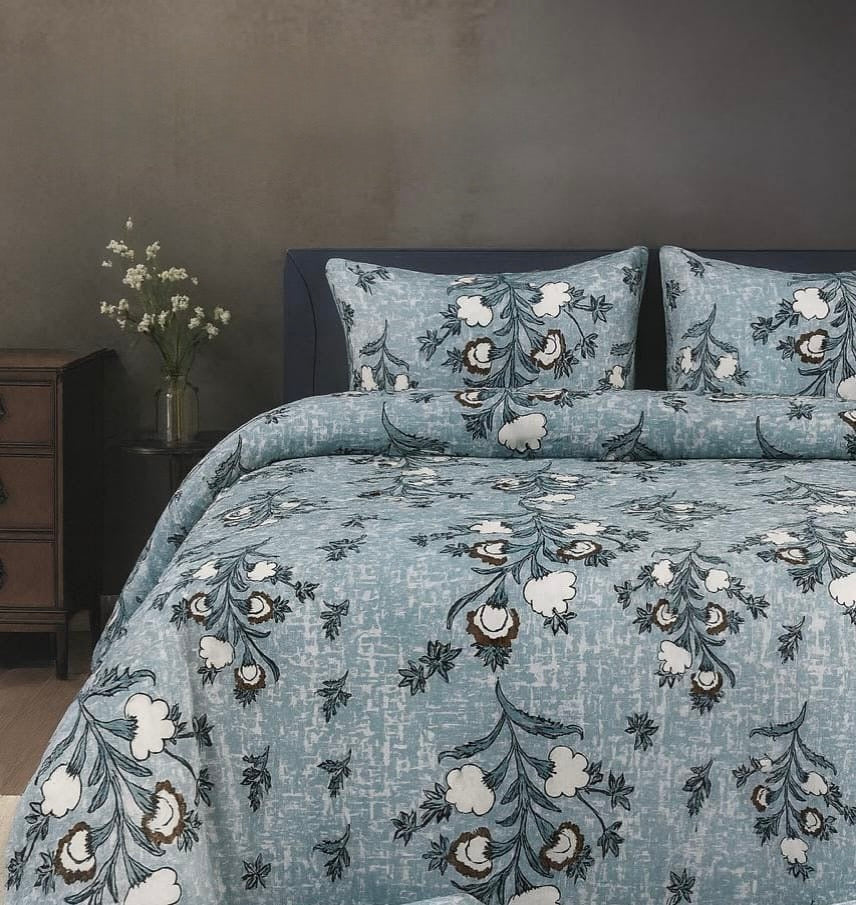 Warm winter super king size bedsheets with 2 pillow covers (108x108 inches)