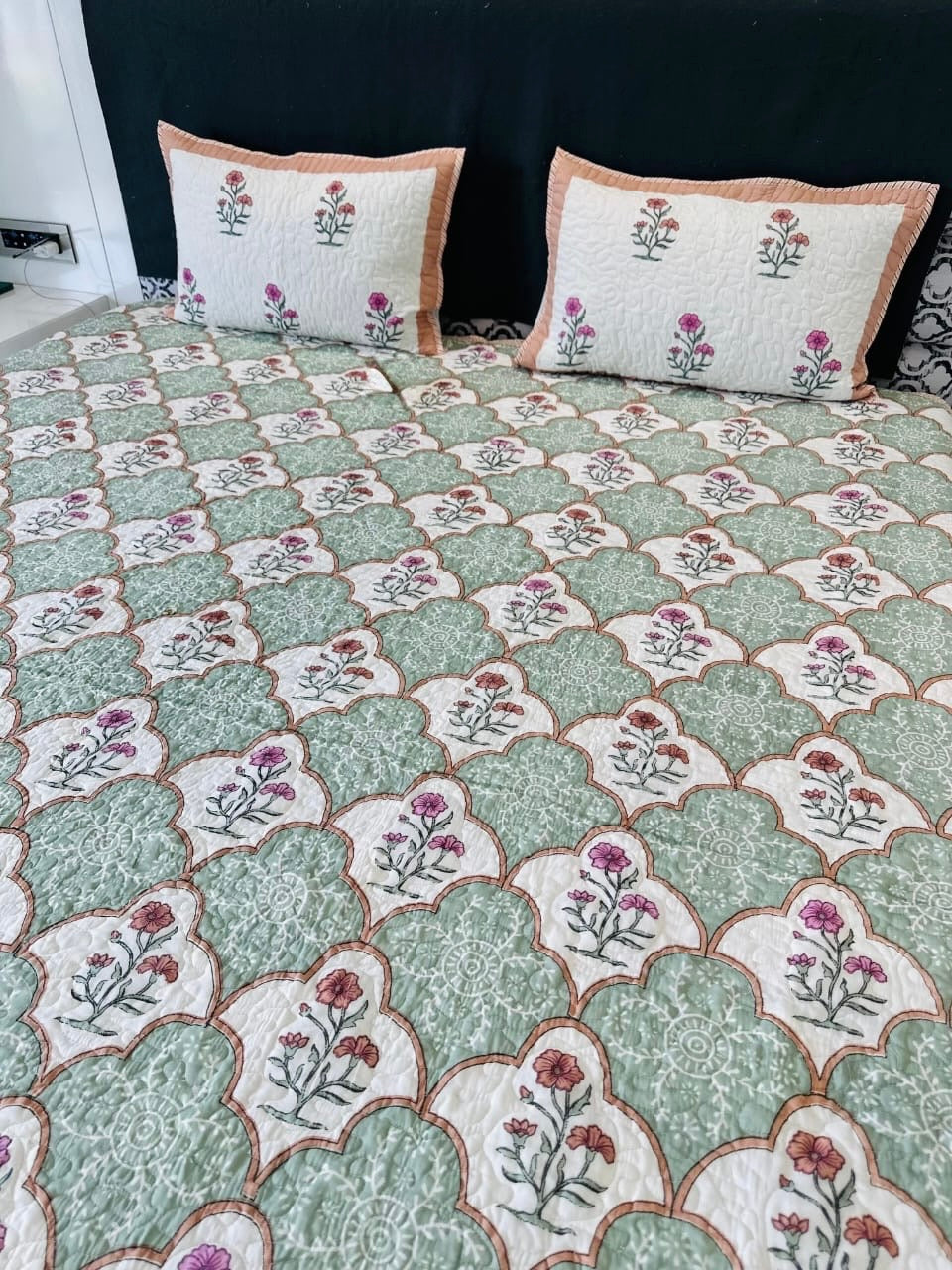 Pure mulmul cotton paani jaal quilted hand-block printed double bedcover with 2 quilted pillow covers for king size beds (90x108 inches)