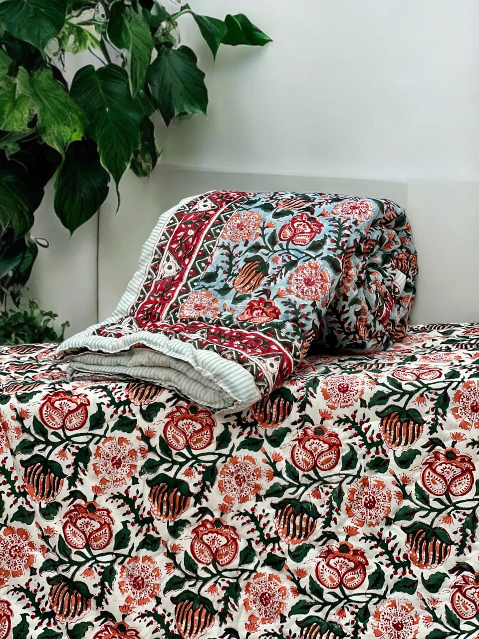 Pure mulmul cotton handblock printed single reversible quilt (razai 60x90 inches)