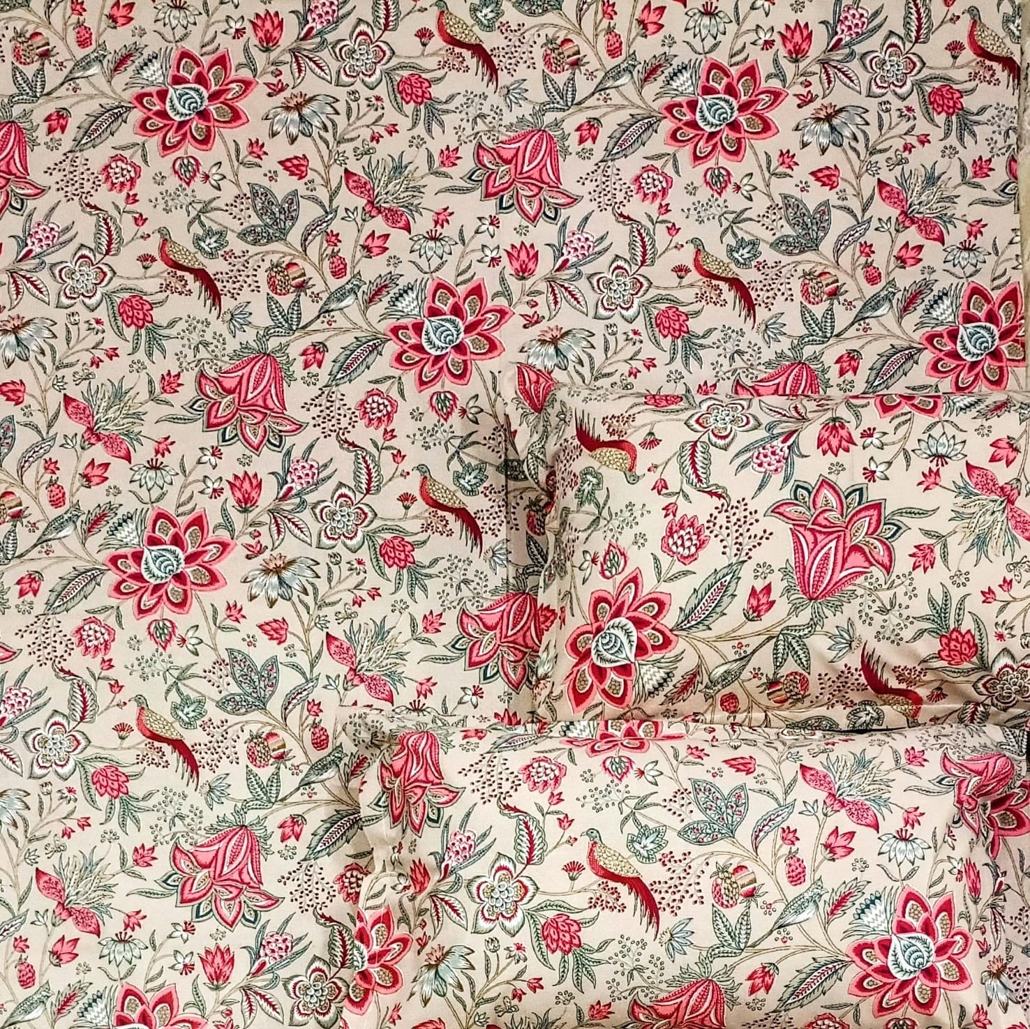 Pure cotton king size bedsheet with two pillow covers 100x108 inches