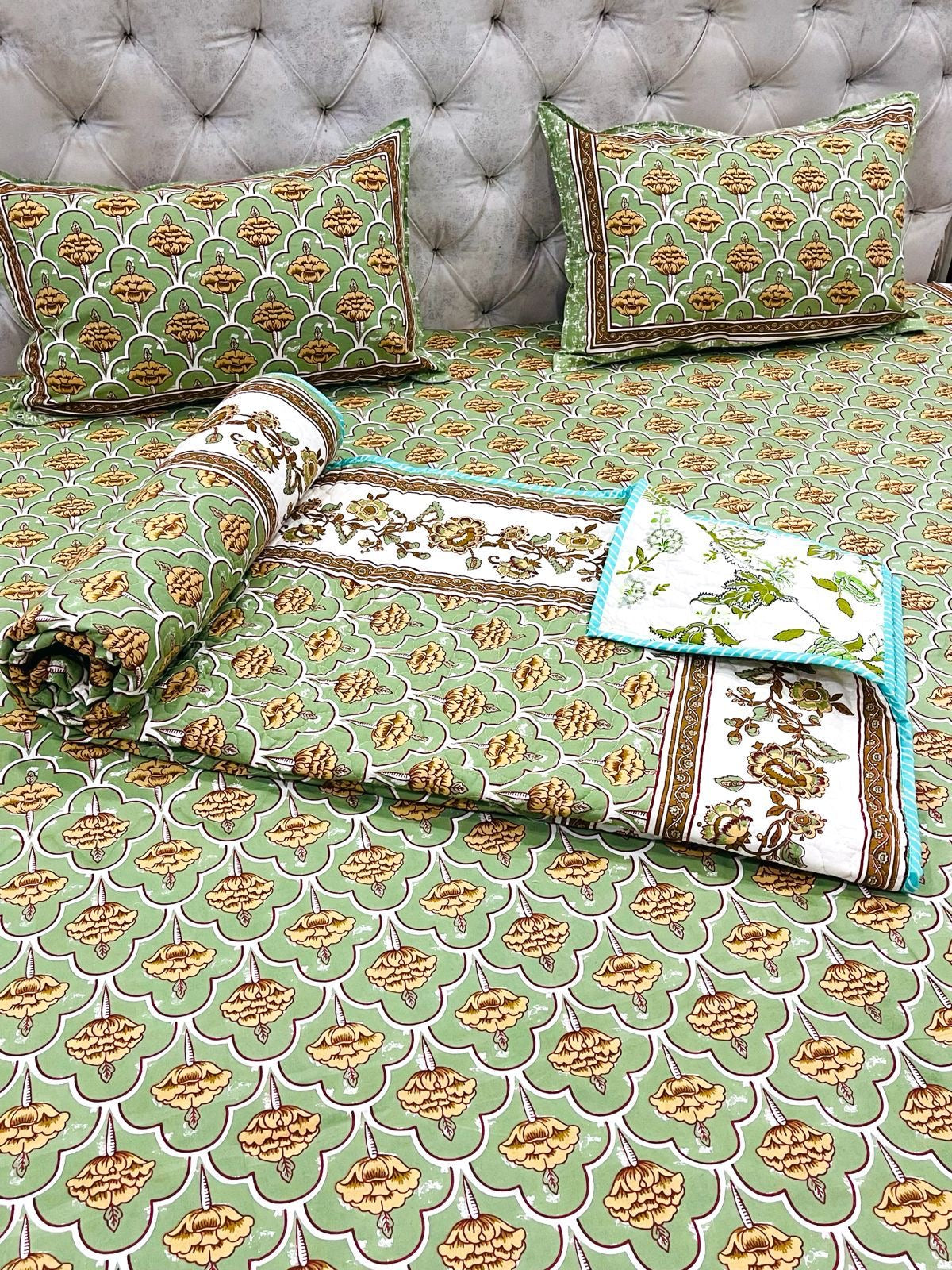 Pure cotton 4 piece bedding set for queen/king size beds offer