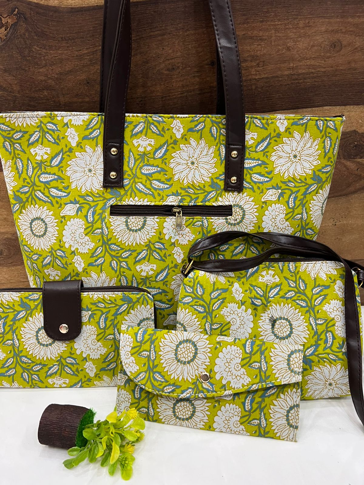 4 Piece printed fabric handbag combos