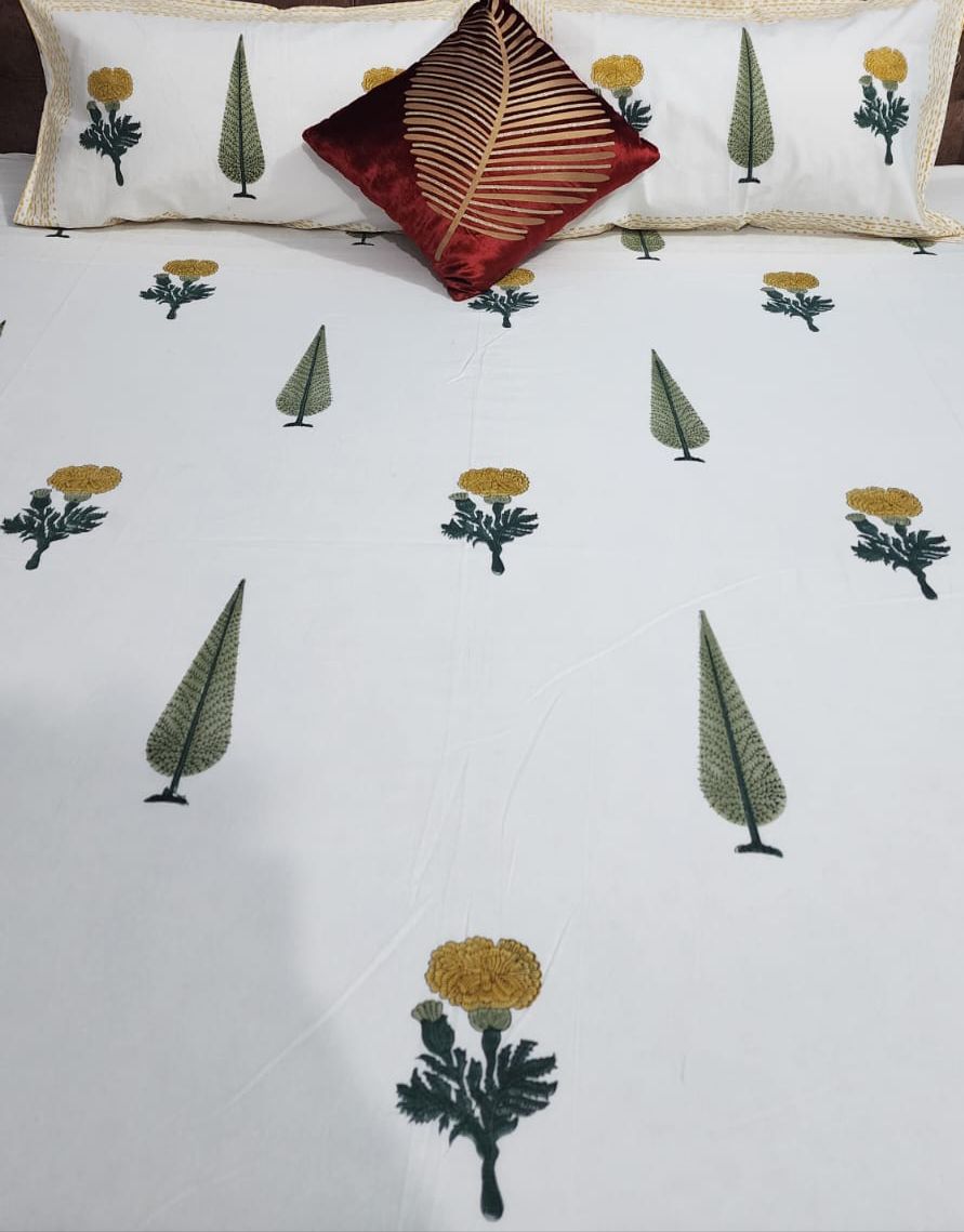 Wooden Handblock printed king size bedsheet with two flapped pillow covers (100x108 inches)