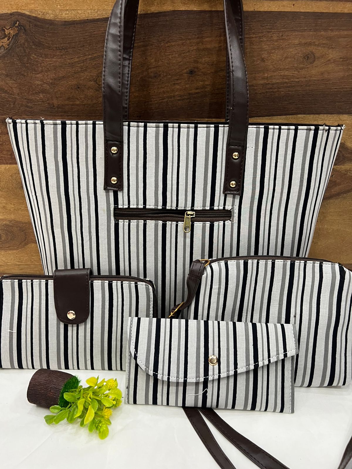 4 Piece printed fabric handbag combos