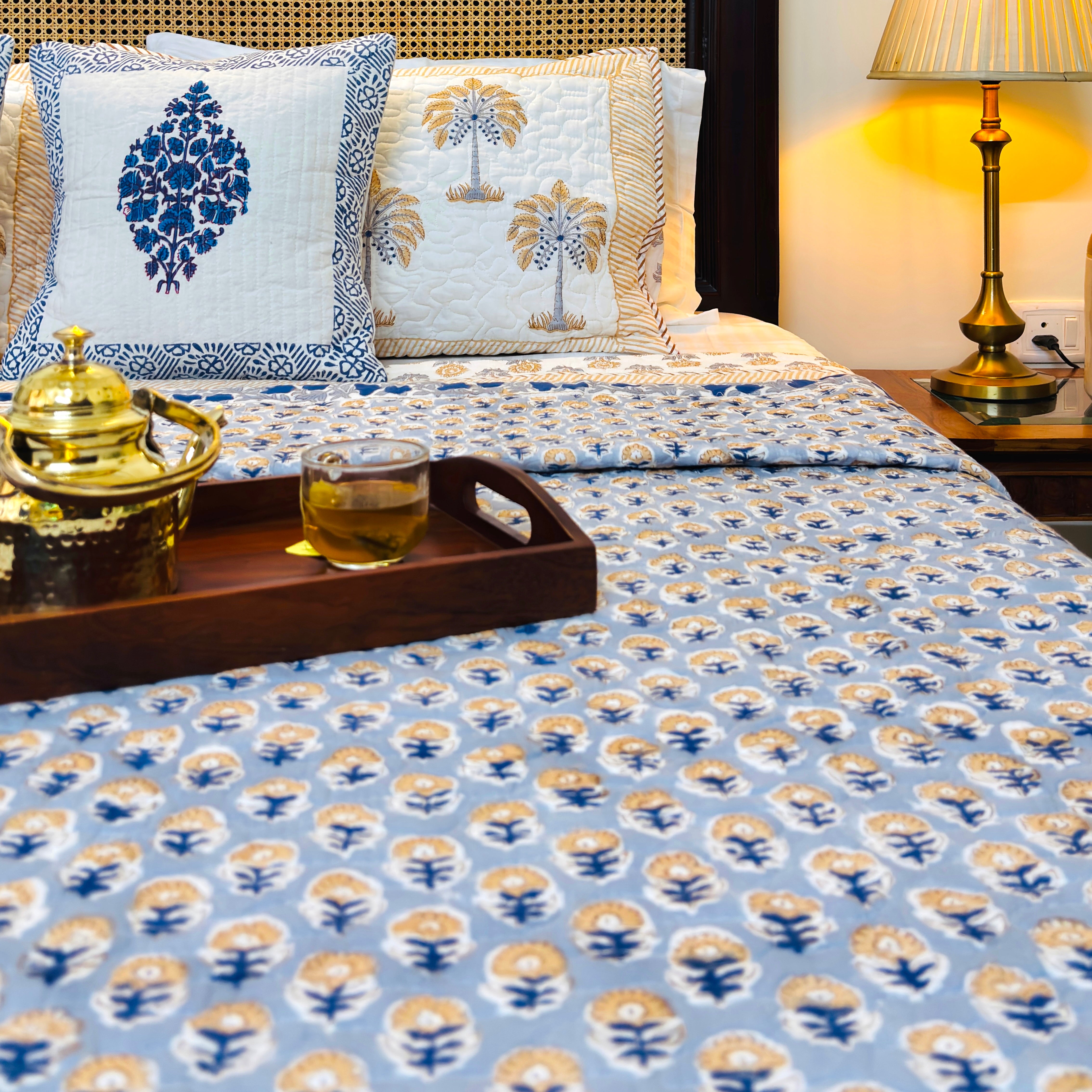 Pure mulmul cotton paani jaal quilted hand-block printed double bedcover with 2 quilted pillow covers for king size beds (90x108 inches)
