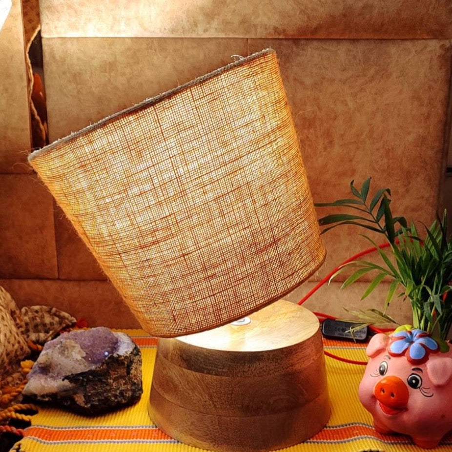 Mini wooden adjustable table lamp