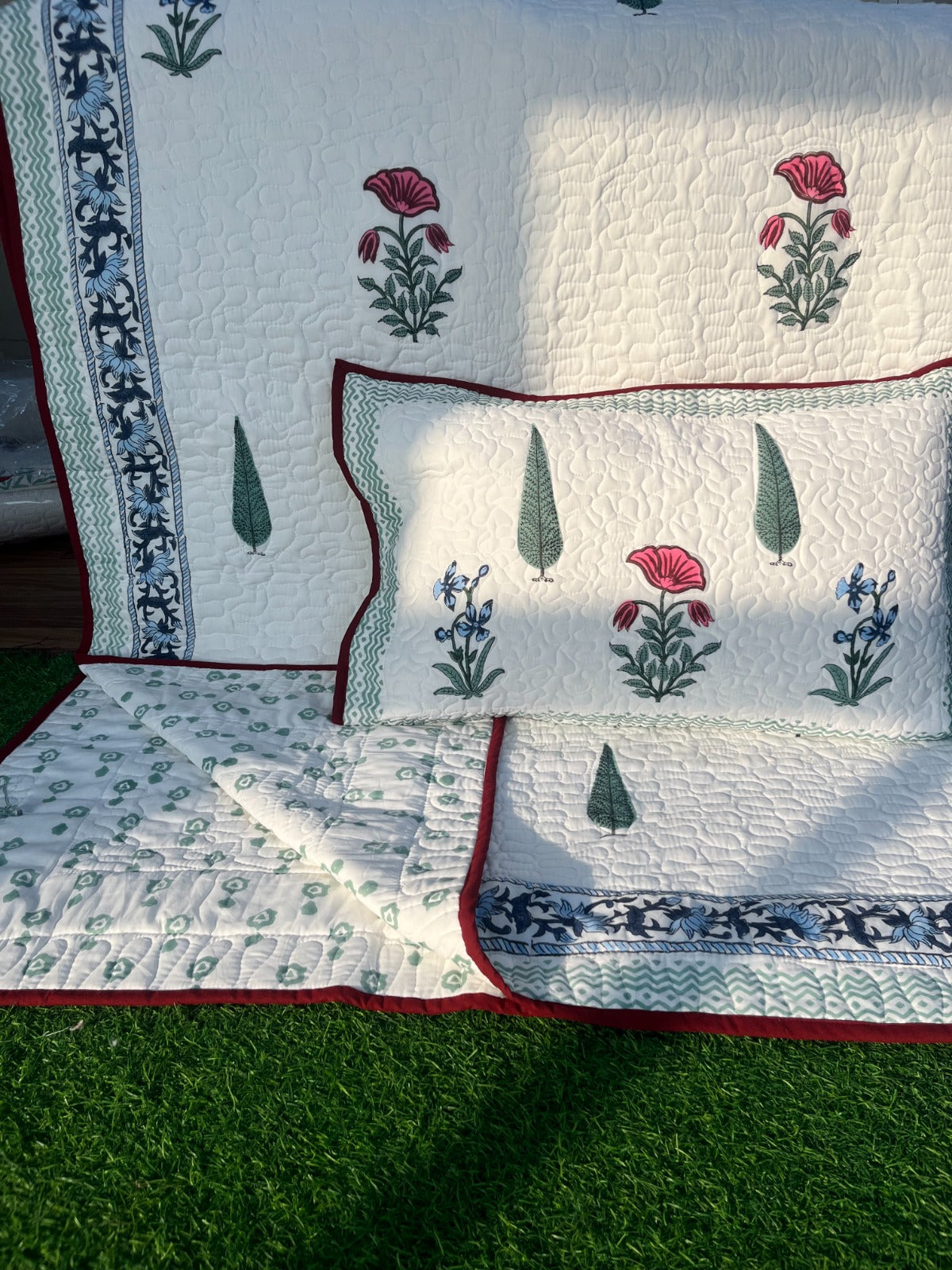 Pure mulmul cotton paani jaal quilted bedcovers with 2 quilted pillow covers for king size beds (90x108 inches)
