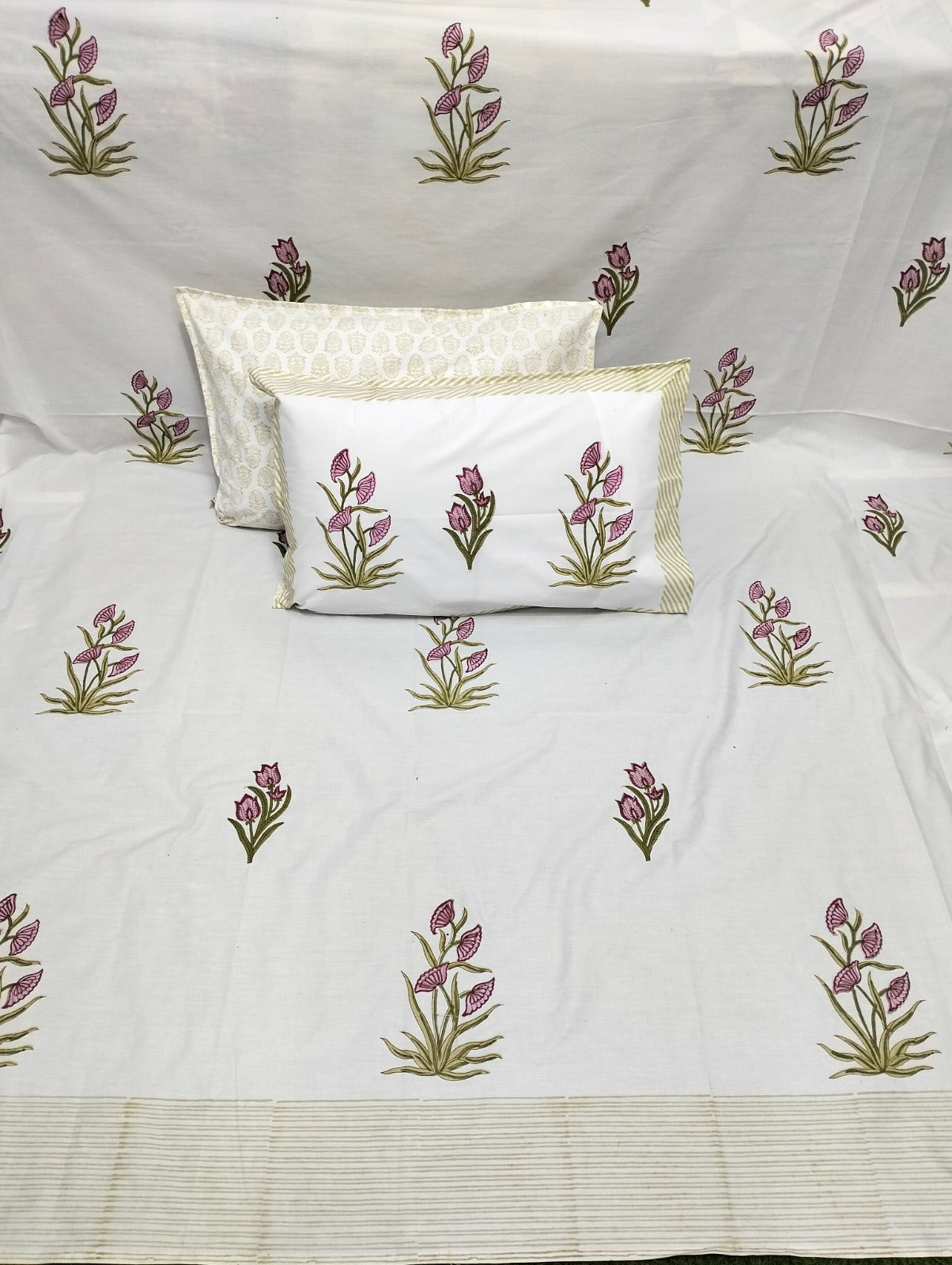 Pure cotton and wooden hand-block printed super king size bedsheets with 2 pillow covers (108x108 inches)