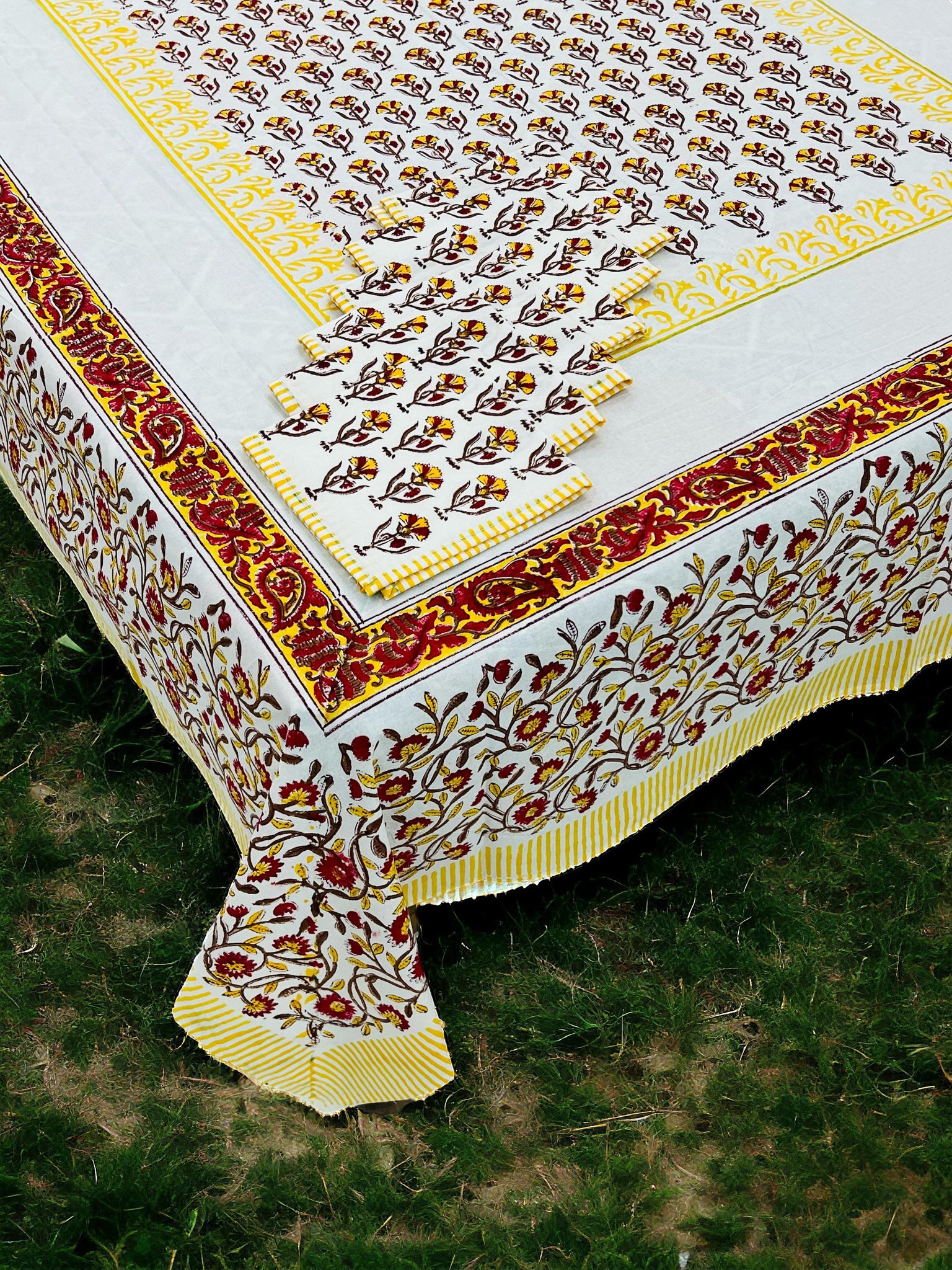 Pure cotton hand-block printed dining table covers with 6 napkins (for 6 seater tables)