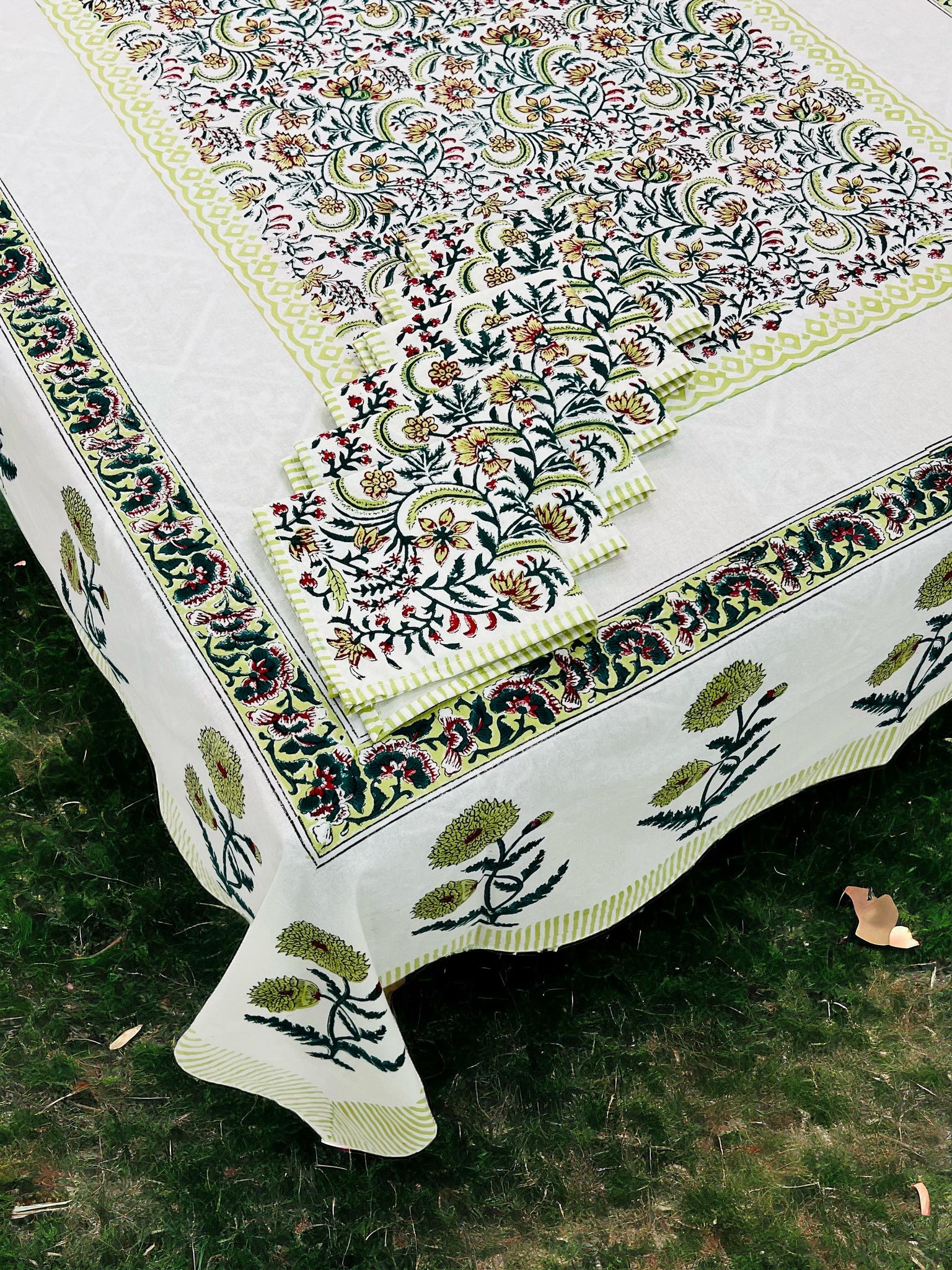 Pure cotton hand-block printed dining table covers with 6 napkins (for 6 seater tables)