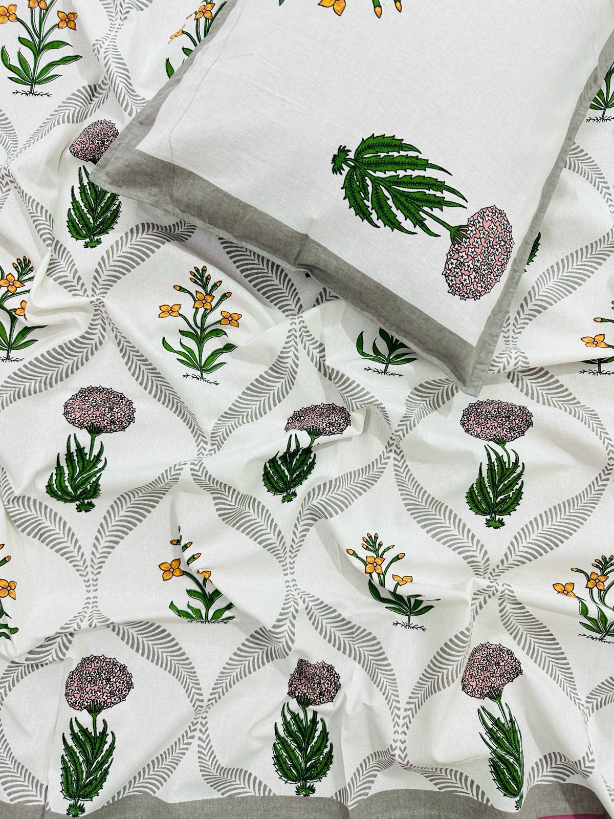 Pure cotton single bedsheet with 1 pillow cover (Size 60x90 inches)