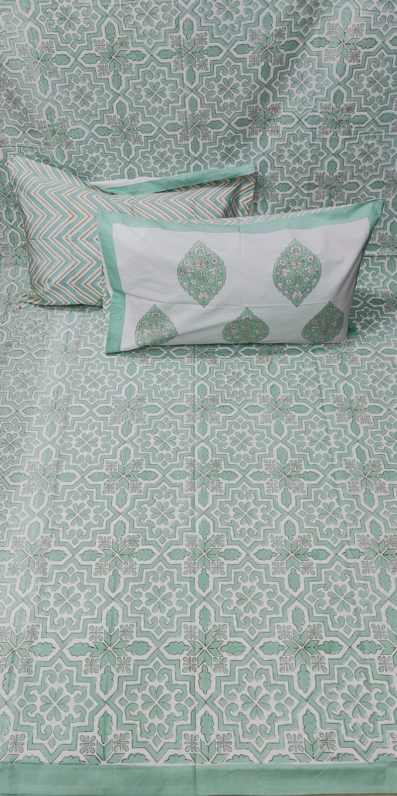 Pure percale cotton and wooden hand-block printed super king size bedsheets with 2 pillow covers (108x108 inches)