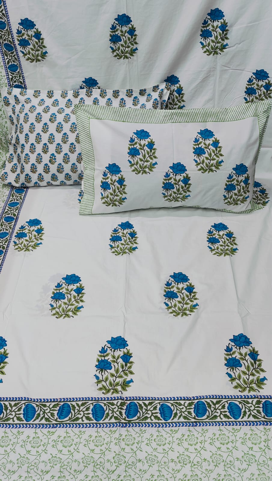 Pure percale cotton and wooden hand-block printed super king size bedsheets with 2 pillow covers (108x108 inches)