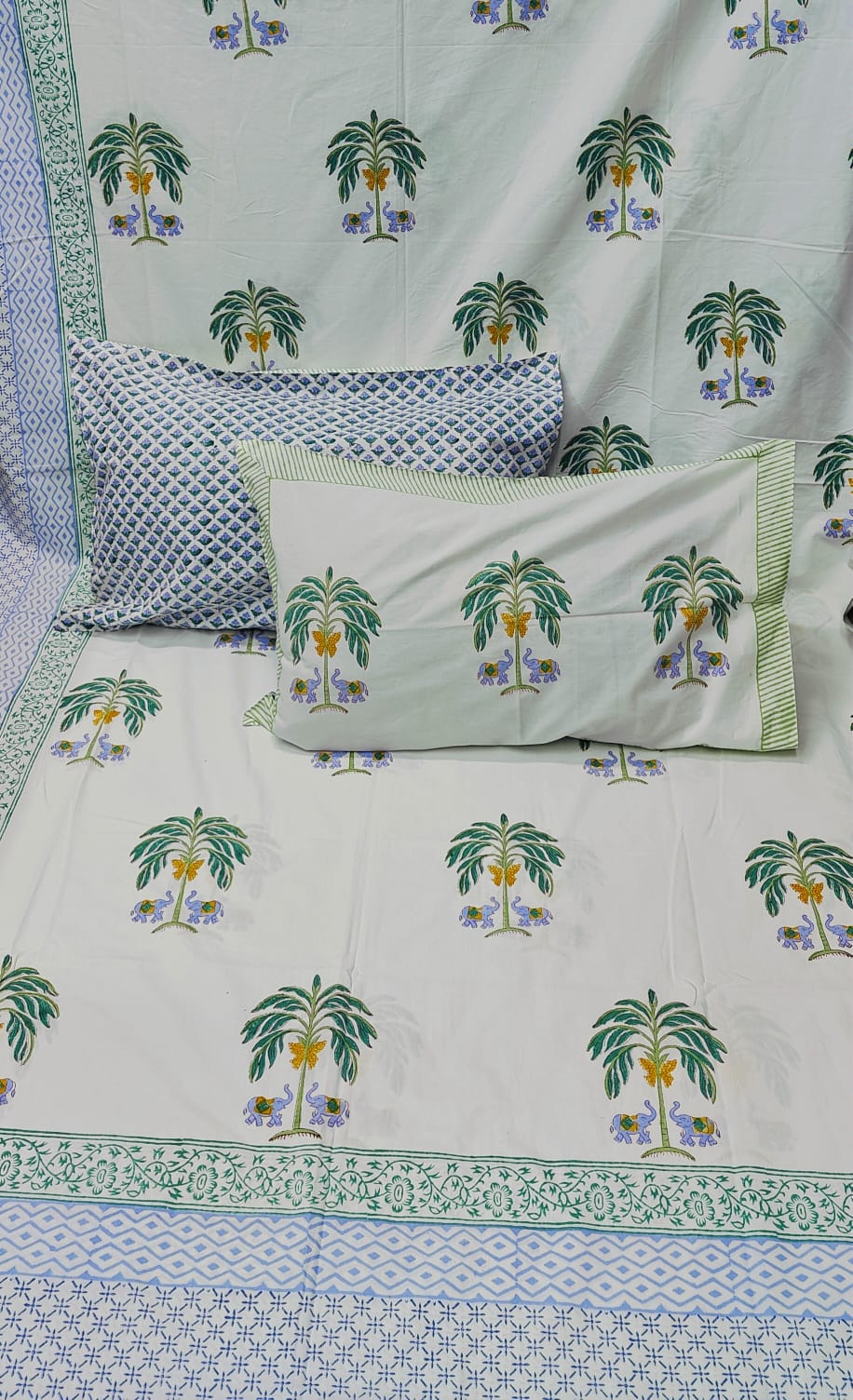 Pure percale cotton and wooden hand-block printed super king size bedsheets with 2 pillow covers (108x108 inches)