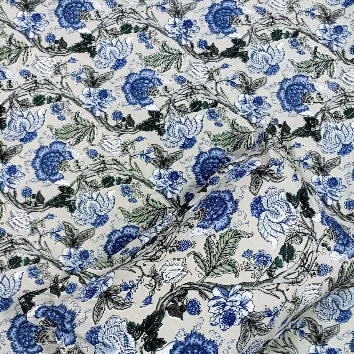 Pure cotton king size double bedsheet with two pillow covers (100x108 inches)