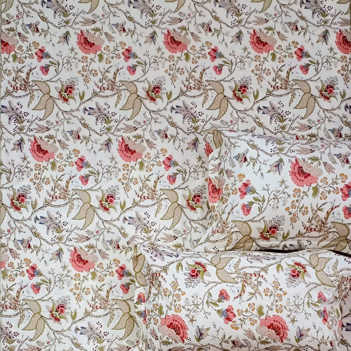 Pure cotton king size double bedsheet with two pillow covers (100x108 inches)