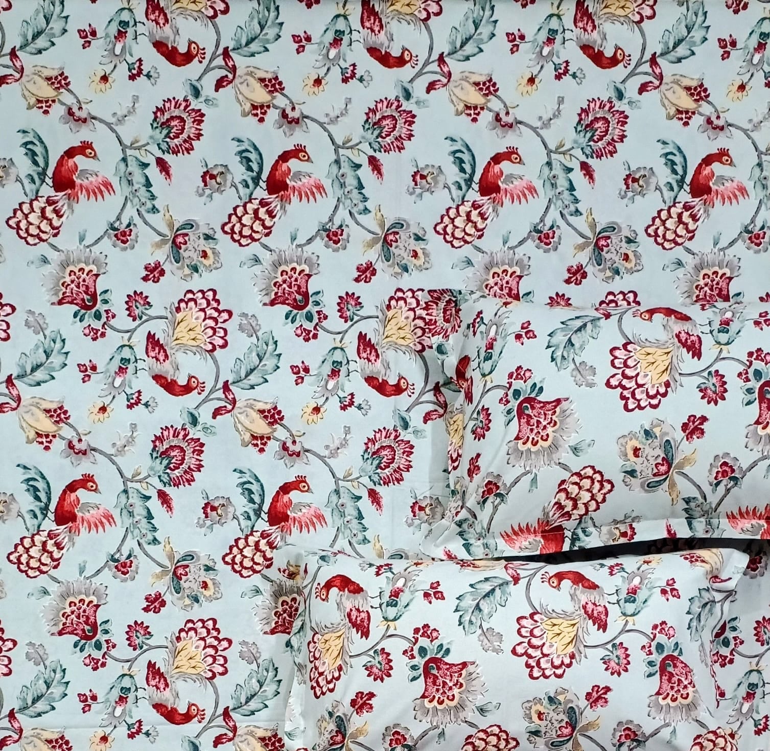 Pure cotton king size bedsheet with two pillow covers 100x108 inches