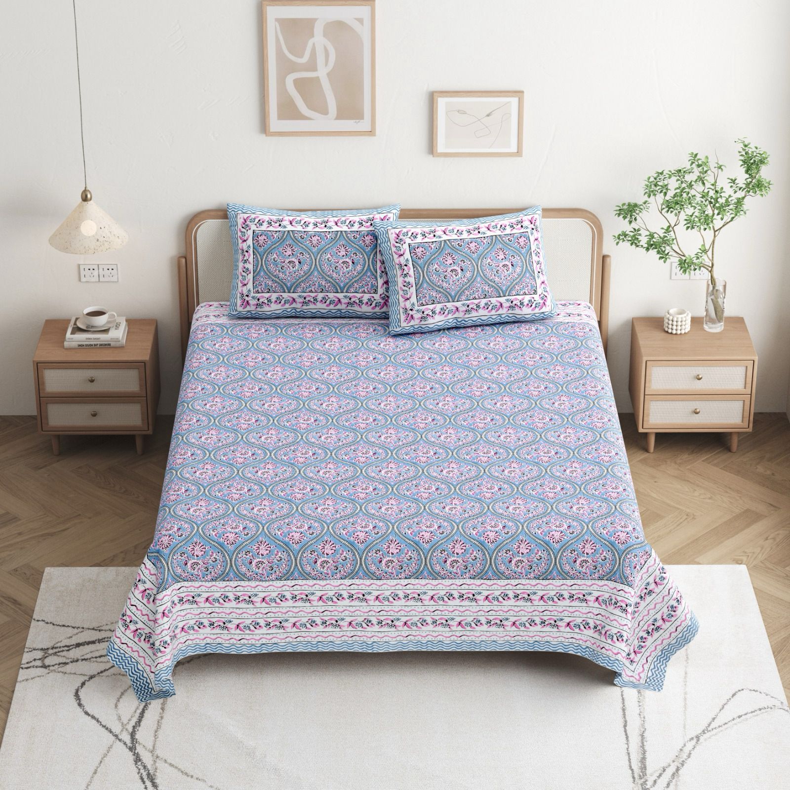 Pure cotton queen size bedsheet with two pillow covers (90x108 inches)