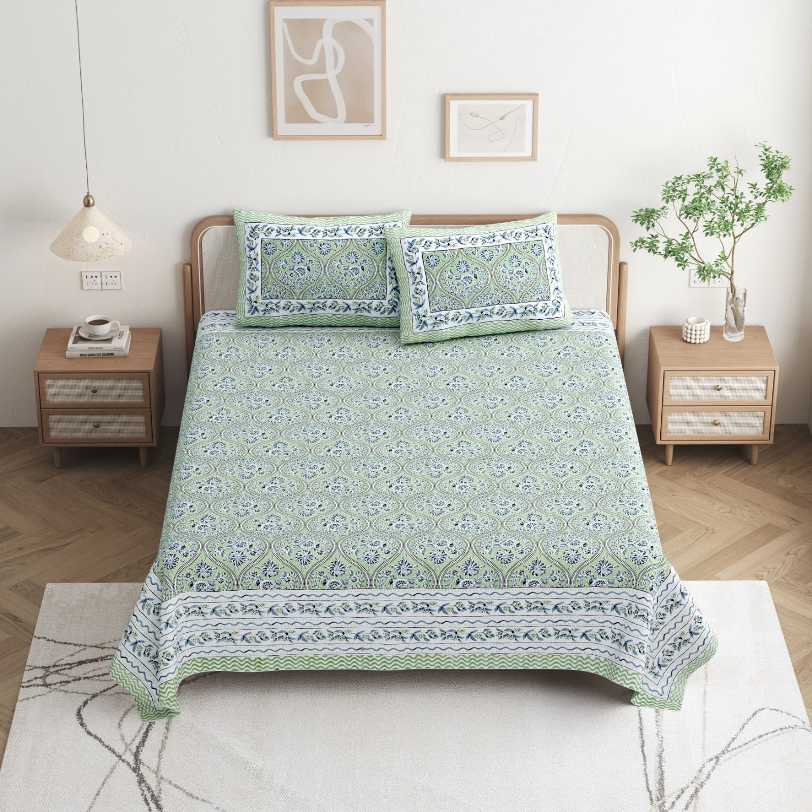 Pure cotton queen size bedsheet with two pillow covers (90x108 inches)