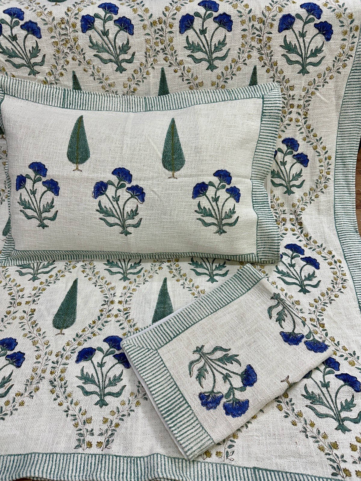 Pure TNT cotton Hand-block printed double bedcover with 2 pillow covers (90x108 inches)
