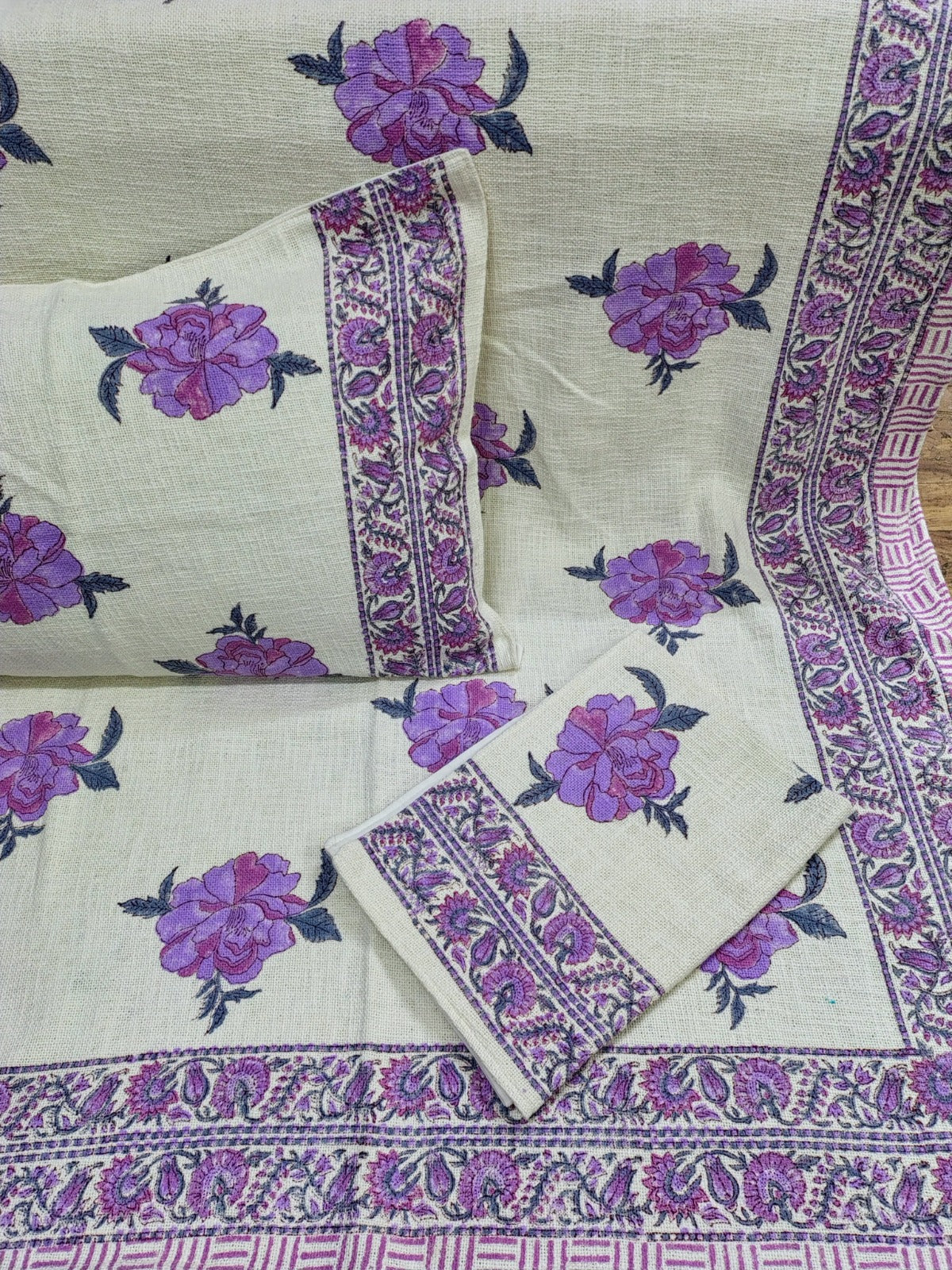 Pure TNT cotton Hand-block printed double bedcover with 2 pillow covers (90x108 inches)