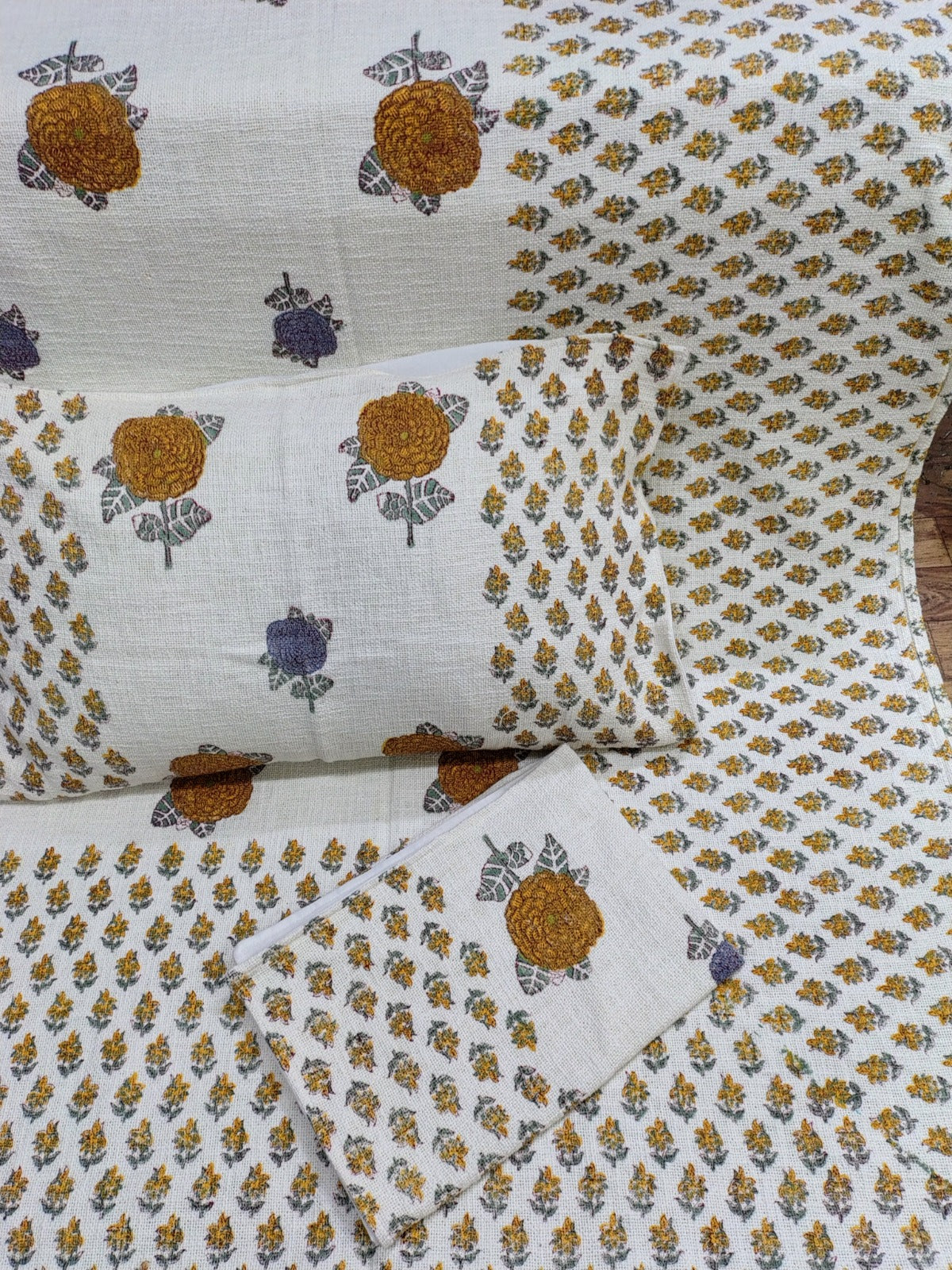 Pure TNT cotton Hand-block printed double bedcover with 2 pillow covers (90x108 inches)
