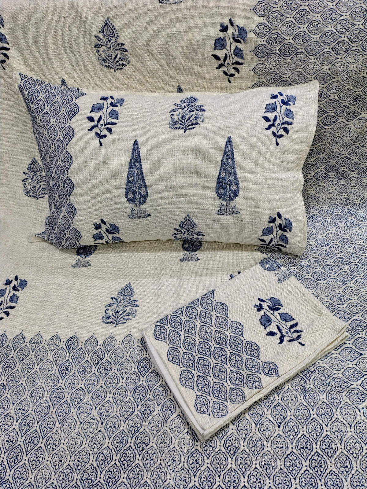 Pure TNT cotton Hand-block printed double bedcover with 2 pillow covers (90x108 inches)