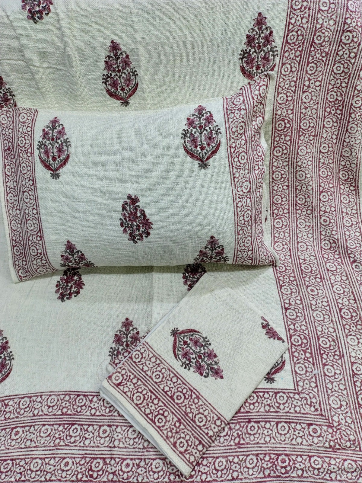Pure TNT cotton Hand-block printed double bedcover with 2 pillow covers (90x108 inches)