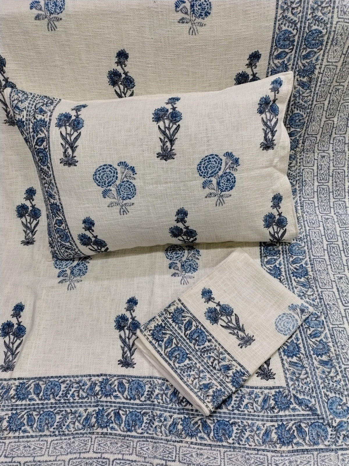 Pure TNT cotton Hand-block printed double bedcover with 2 pillow covers (90x108 inches)
